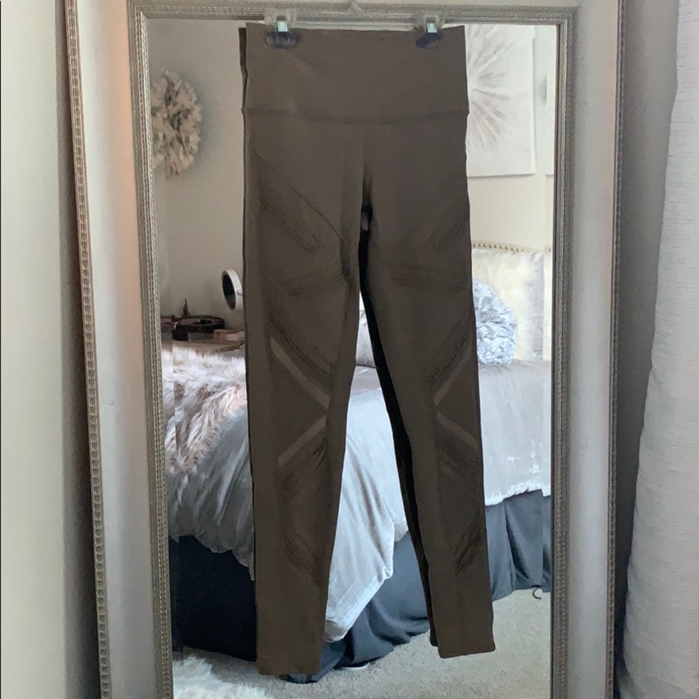 ALO leggings